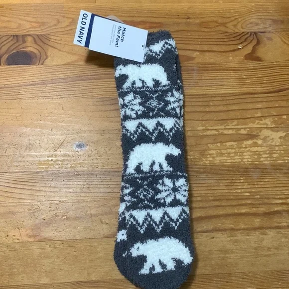 ⭐️*2/$10* ⭐️OLD NAVY Cozy Crew Socks for Women in Fairisle grey -NWT - Picture 2 of 3